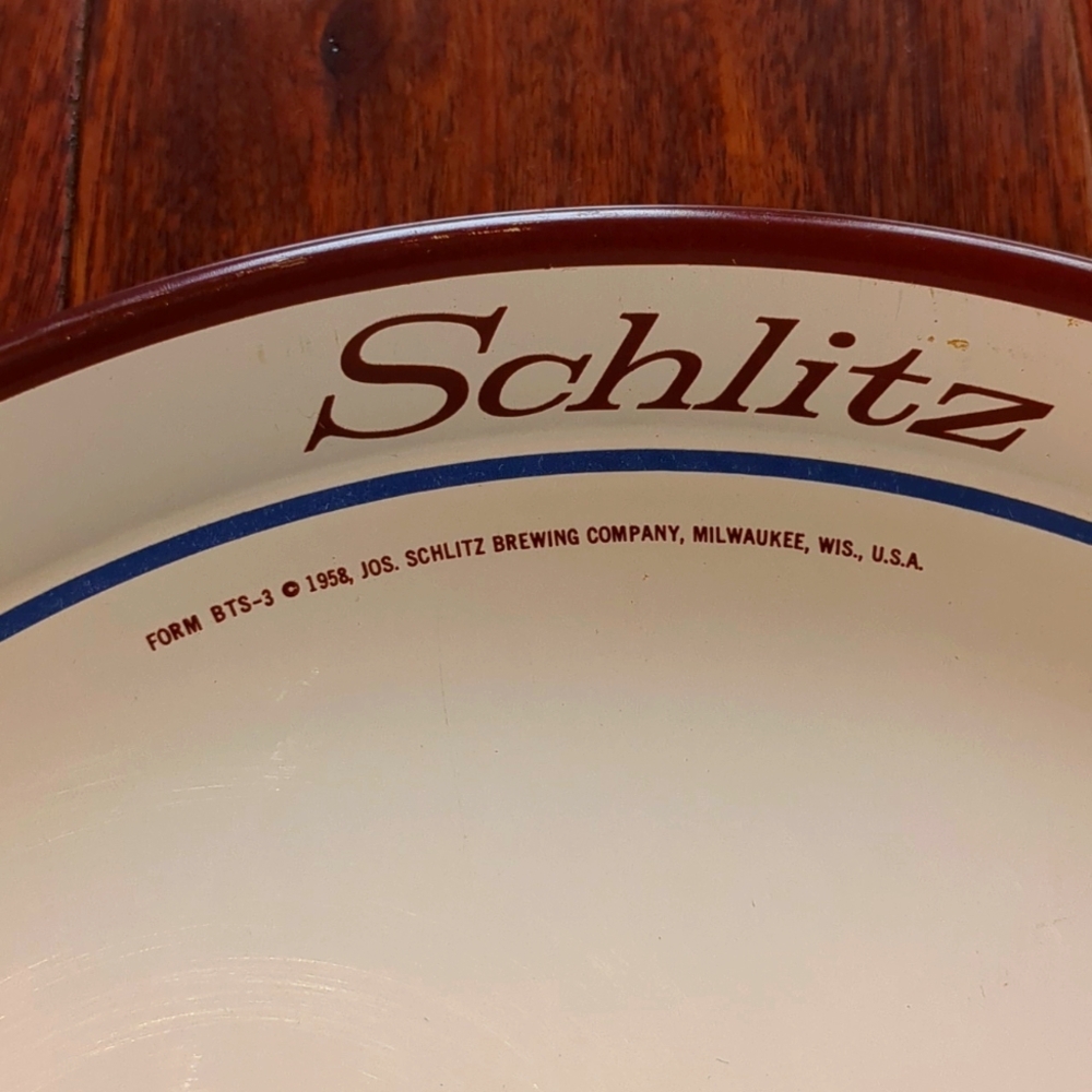 Vintage 1958 Schlitz beer metal 12" serving tray - Picture 3 of 9